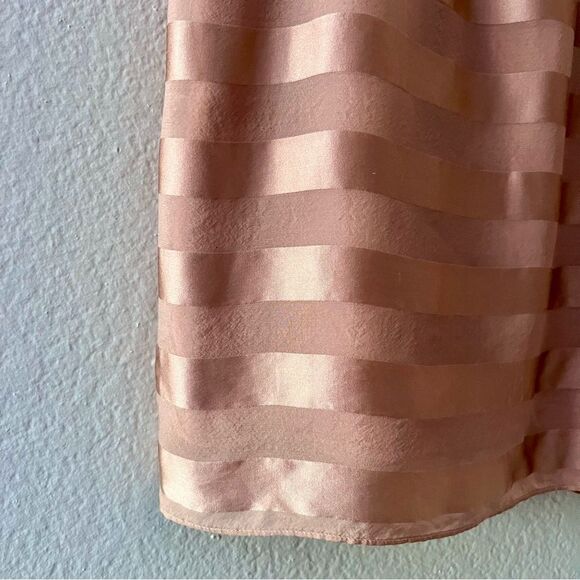 Vintage Diane Von Furstenberg 100% silk pink mini skirt size XS - Picture 4 of 11